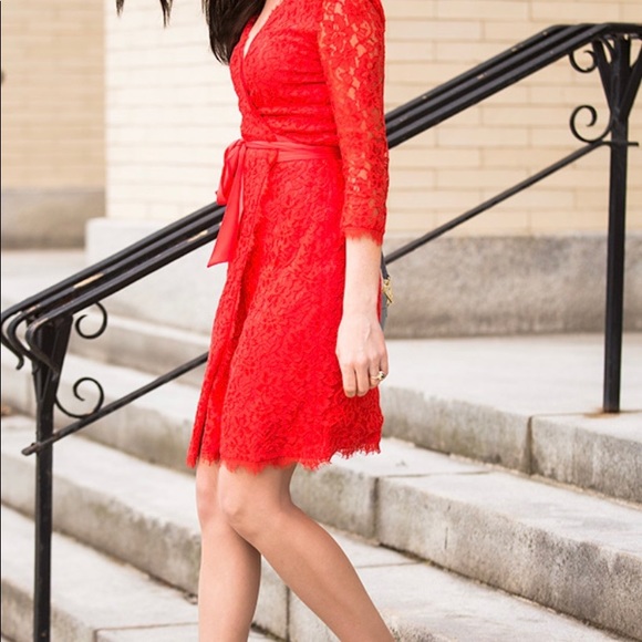 NWOT Diane VonFurstenberg Julianna Lace Wrap Dress - Picture 4 of 5